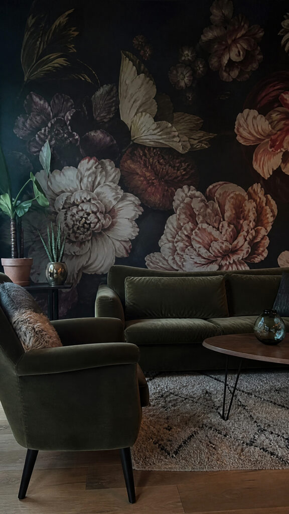 Oversized Dark Floral Wallpaper