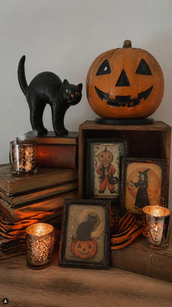 Vintage Halloween Vignette